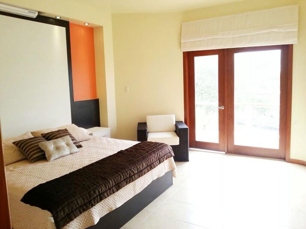 Hotel La Laguna Galapagos Puerto Villamil Oda fotoğraf