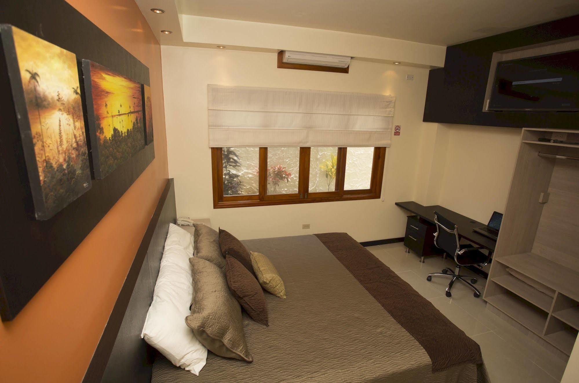 Hotel La Laguna Galapagos Puerto Villamil Dış mekan fotoğraf